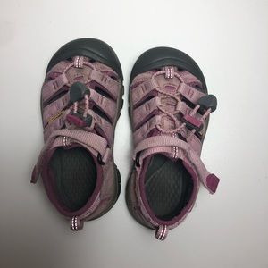 Pink Keen shoes 10 Toddler